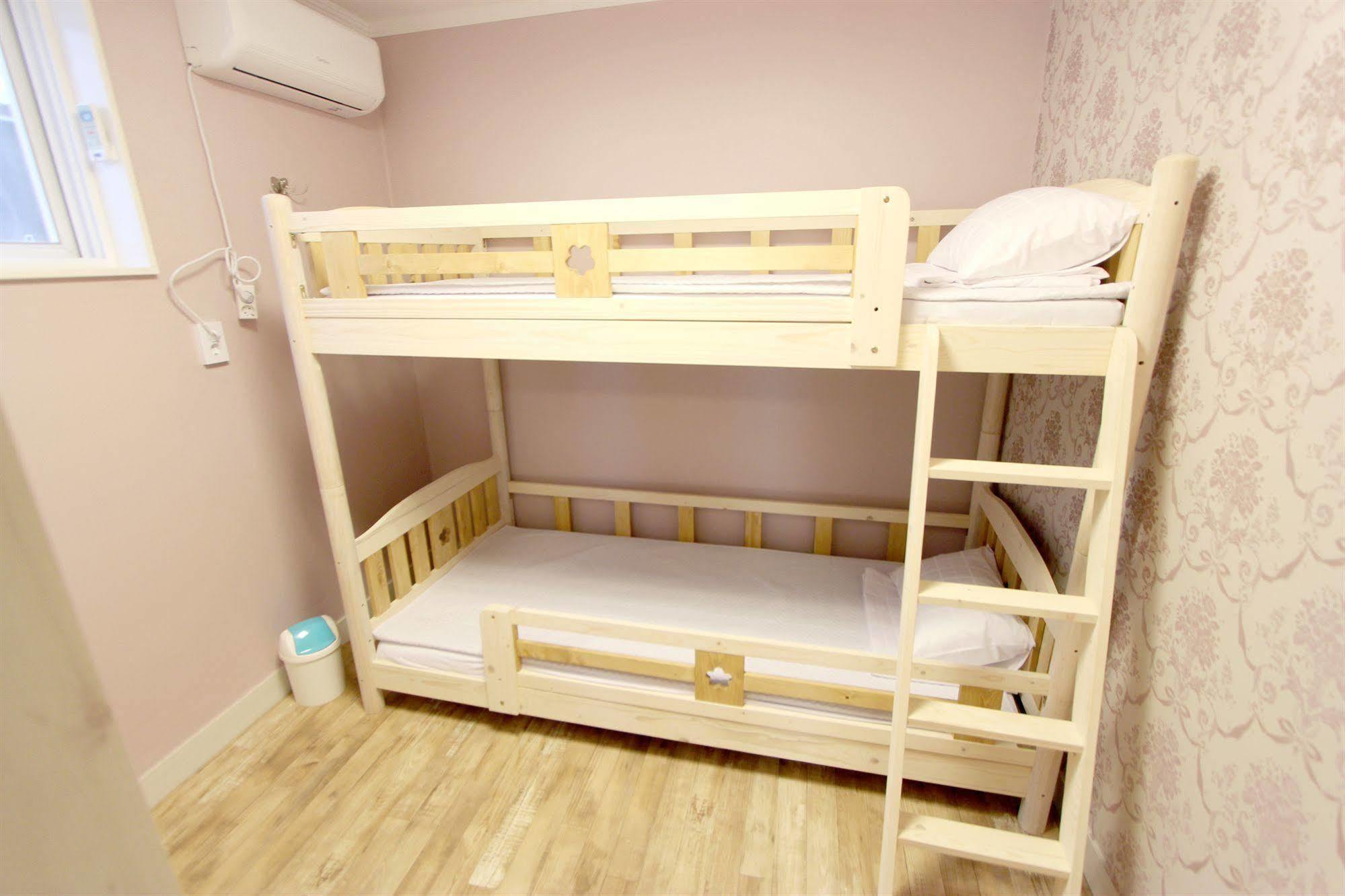 Unni House Hostel Сеул Екстериор снимка