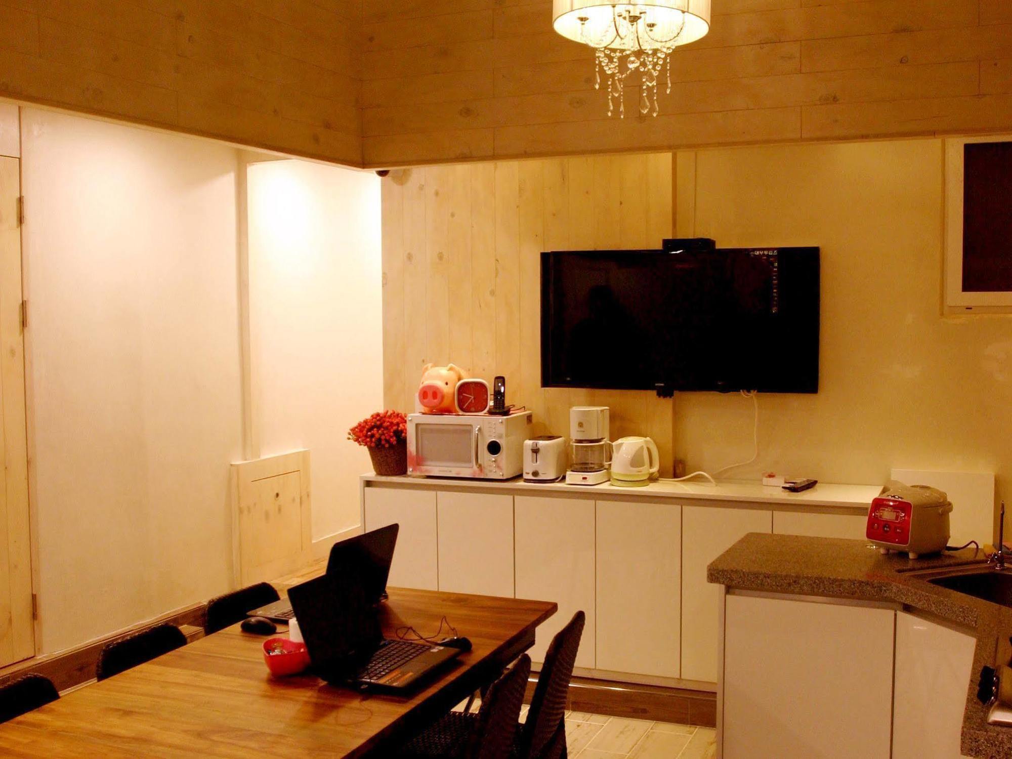 Unni House Hostel Сеул Екстериор снимка