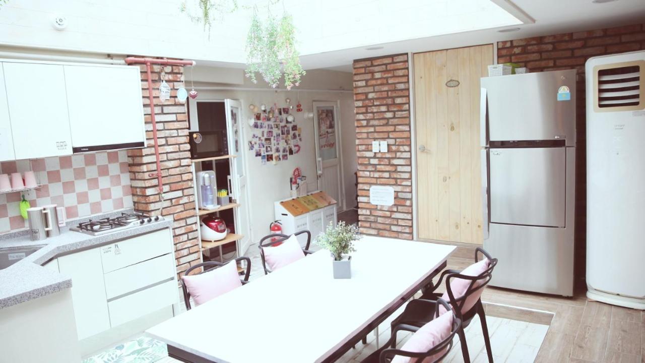 Unni House Hostel Сеул Екстериор снимка